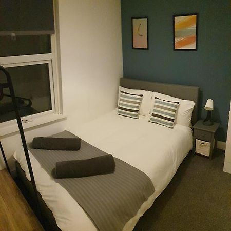 4 Bedrooms, Sleeps 10, Near Lfc & Efc Liverpool Buitenkant foto