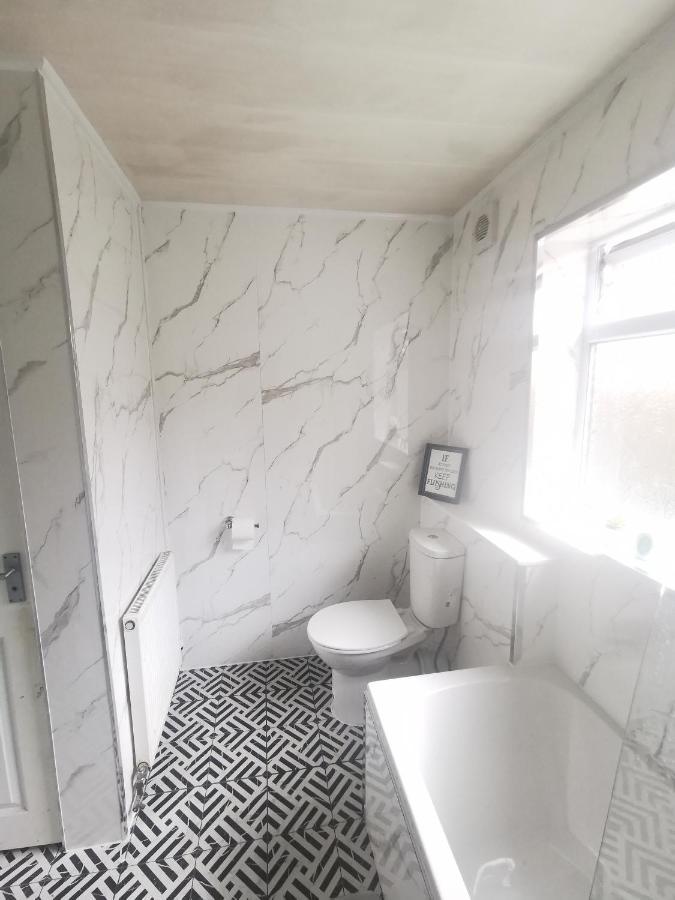 4 Bedrooms, Sleeps 10, Near Lfc & Efc Liverpool Buitenkant foto