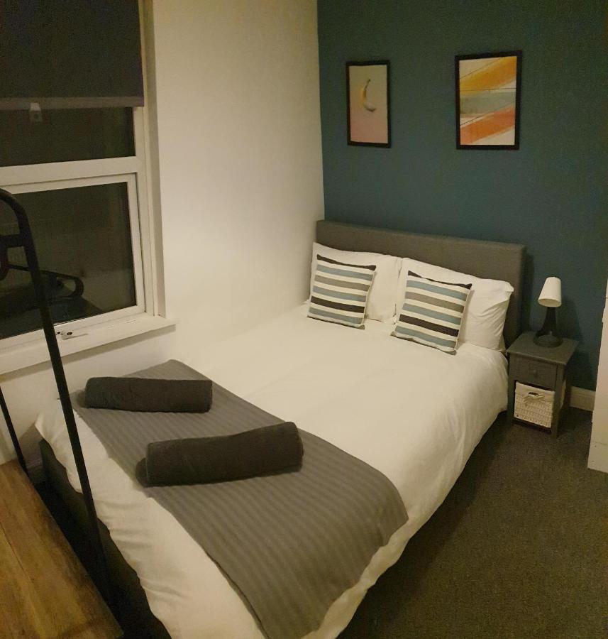 4 Bedrooms, Sleeps 10, Near Lfc & Efc Liverpool Buitenkant foto