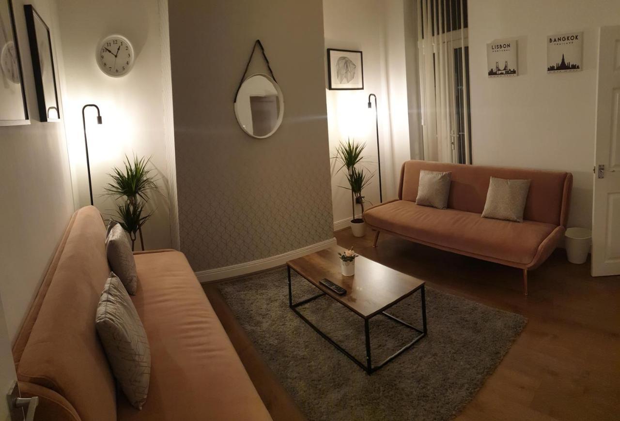 4 Bedrooms, Sleeps 10, Near Lfc & Efc Liverpool Buitenkant foto