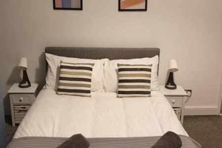 4 Bedrooms, Sleeps 10, Near Lfc & Efc Liverpool Buitenkant foto