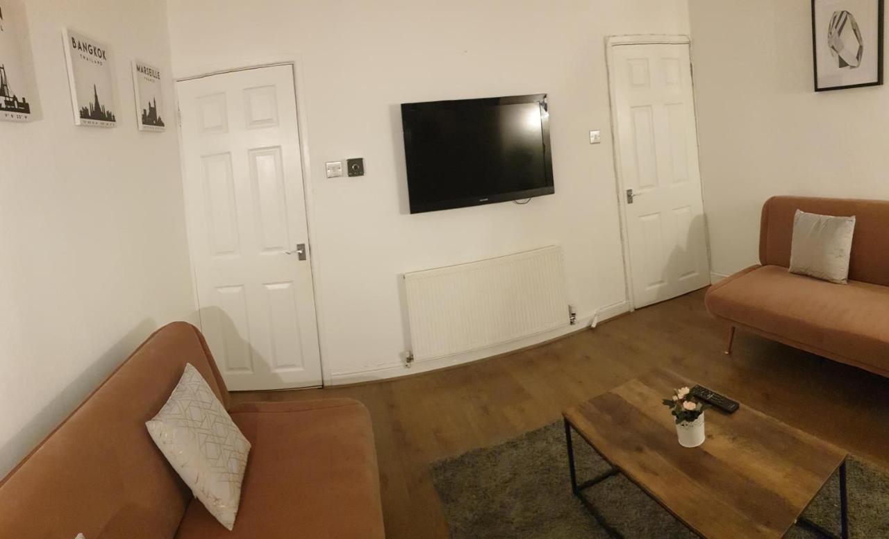4 Bedrooms, Sleeps 10, Near Lfc & Efc Liverpool Buitenkant foto